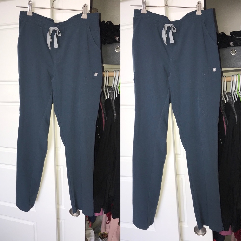 Women’s Fig’s scrubs